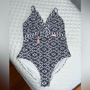 NWOT One Piece bathing suit